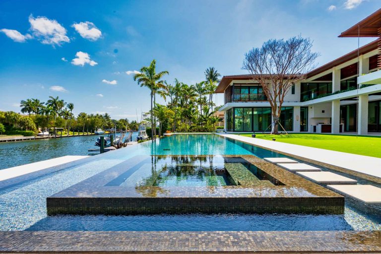 Top Swimming Pool Builders in South Florida | Essig Pools