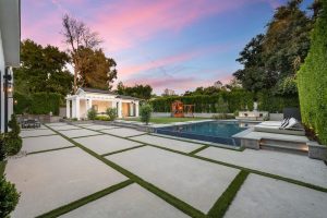 Pavers with Your Pool